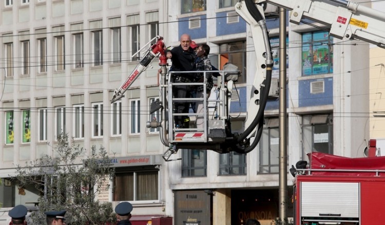 Άνδρας προσπάθησε να αυτοκτονήσει στην Ομόνοια