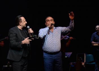 Λευτέρης Πανταζής και Hayko: Η συναυλία που ένωσε Πόντο και Αρμενία