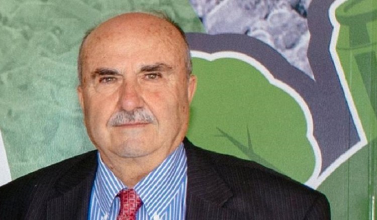 Μήνυση κατά του Παπαευαγγέλου από τον δήμο Αθηναίων για τη χορήγηση χρυσής βίζας