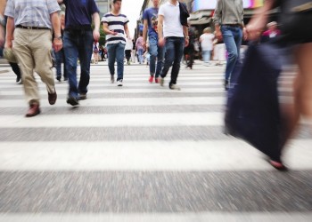 Οι Έλληνες στους πιο θρησκευόμενους λαούς της Ευρώπης