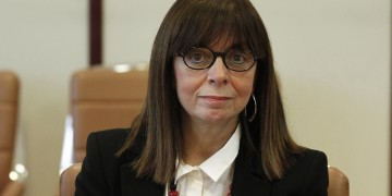 Ο Γιάννης Λαγός μήνυσε την ΠτΔ Κατερίνα Σακελλαροπούλου