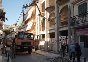Σεισμός-Ζάκυνθος: Εκκενώθηκαν τρεις κατοικίες που κινδυνεύουν από βράχο