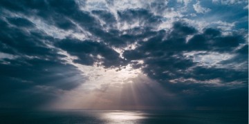 Άστατος καιρός σήμερα, με βροχές και σποραδικές καταιγίδες