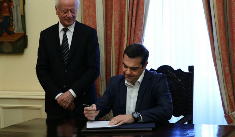 Ορκίστηκε ως υπουργός Εξωτερικών ο Αλέξης Τσίπρας