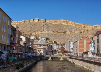 Μεγάλες εκπλήξεις κρύβει η ανασκαφή στο κάστρο της Παϊπούρτης (φωτο)