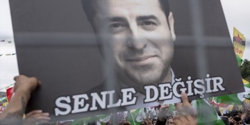 Στη φυλακή παραμένει ο Ντεμιρτάς παρά την εμπλοκή της ΕΕ