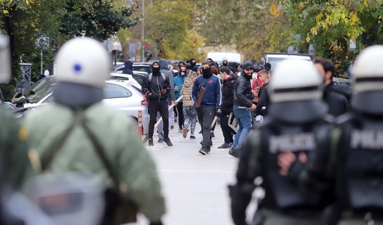 Επεισόδια στα μαθητικά συλλαλητήρια σε Αθήνα και Θεσσαλονίκη (φωτο, βίντεο)