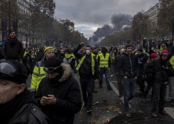 Γαλλία: Στους δρόμους 106.000 διαδηλωτές των «κίτρινων γιλέκων» – Έγιναν 130 συλλήψεις