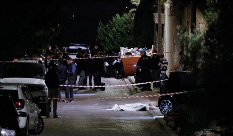 Εκτέλεση στη Βούλα: Η σύζυγος του «Αυστραλού» έμαθε για τη δολοφονία επάνω στην πασαρέλα