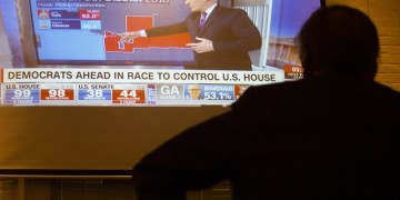 Εκλογές στις ΗΠΑ: Διαιρεμένο το Κογκρέσο, ρεκόρ γυναικών στη Βουλή