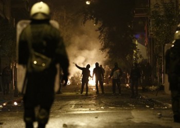 Συνελήφθησαν ανήλικοι με μολότοφ στο Θησείο