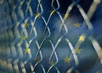 Ανιχνευτές ψεύδους με τεχνητή νοημοσύνη δοκιμάζει η ΕΕ σε συνοριακά περάσματα