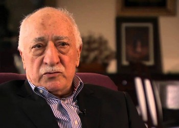 Αμερικανός πάστορας σε τουρκική φυλακή ενώ ο Γκιουλέν κυριαρχεί στις συζητήσεις