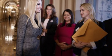 Σάλος με γκάφα της Ιβάνκα Τραμπ α λα Χίλαρι Κλίντον