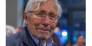 Πέθανε ο Κώστας Βρεττάκος