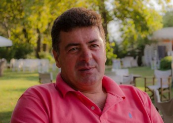 Aποχαιρέτησαν τον Κυριάκο Καρυπίδη, τον άνθρωπο που φιλοτέχνησε το μνημείο με την ποντιακή λύρα στην Άρδασσα