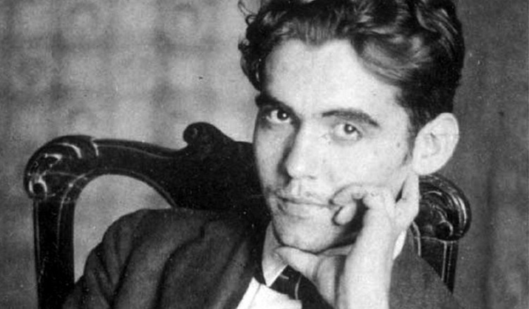 Η δικαστής, η σημαία και η σορός του Φεδερίκο Γκαρθία Λόρκα στην Αργεντινή