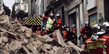 Σοκ από την κατάρρευση κτηρίων στη Μασσαλία (φωτο, βίντεο)