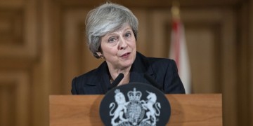 «Όχι» σε δεύτερο δημοψήφισμα για Brexit από την Τερέζα Μέι