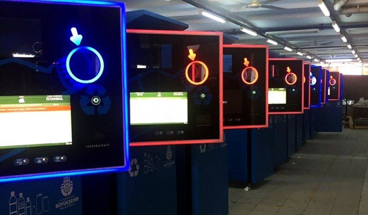 Ανακύκλωση μπουκαλιών με αντάλλαγμα εισιτήρια σε Τουρκία και Ινδονησία