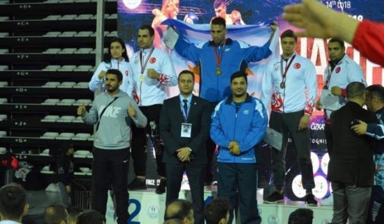 Muay Thai: Χρυσό μετάλλιο για τον Κύπριο Π. Μιχαήλ που κέρδισε τρεις Τούρκους στην Αττάλεια