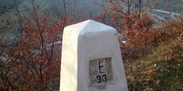 Συνελήφθη 36χρονος για τις φθορές στις πυραμίδες της οριογραμμής Ελλάδας-πΓΔΜ