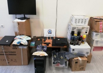 Τι πρόδωσε τη σπείρα που έκλεβε φορτηγά – Συλλήψεις σε Ασπρόπυργο και Μενίδι