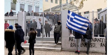 Χαμός με τα μαθητικά συλλαλητήρια και τις καταλήψεις για το Σκοπιανό