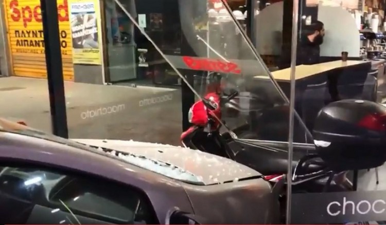 Μία γυναίκα νεκρή από το τροχαίο στο Χαϊδάρι