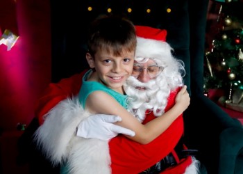 Spiegel: Πιστεύετε στον Άγιο Βασίλη;