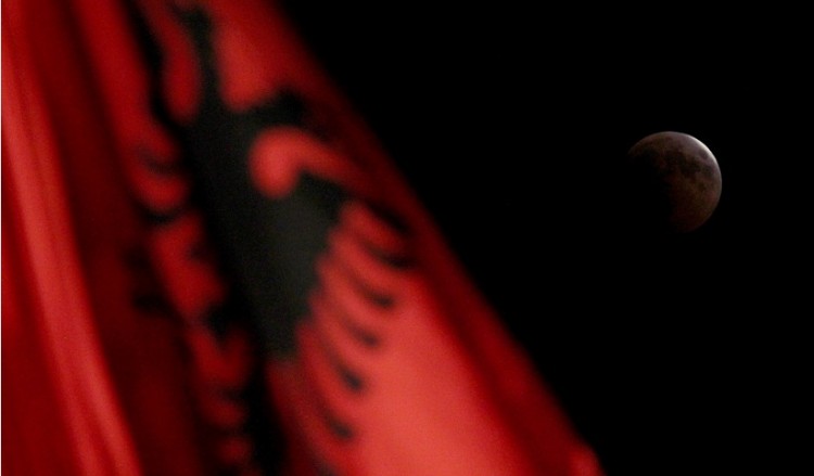 The Independent: Διέρρευσαν στοιχεία και δραστηριότητες Αλβανών πρακτόρων