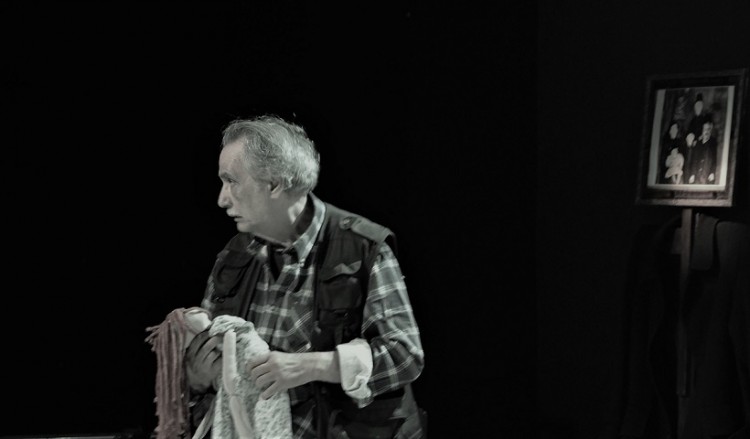 Ο Κώστας Αρζόγλου για την Πόντια γιαγιά του και το θησαυρό της που δεν ξέχασε ποτέ