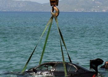 Σοκ στη Μυτιλήνη: Βουτιά θανάτου στο λιμάνι για γνωστό τουριστικό πράκτορα