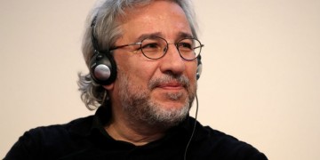 Τουρκία: Ένταλμα σύλληψης κατά του δημοσιογράφου Τζαν Ντουντάρ