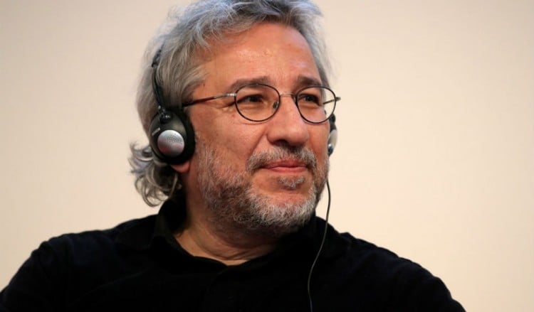 Τουρκία: Ένταλμα σύλληψης κατά του δημοσιογράφου Τζαν Ντουντάρ