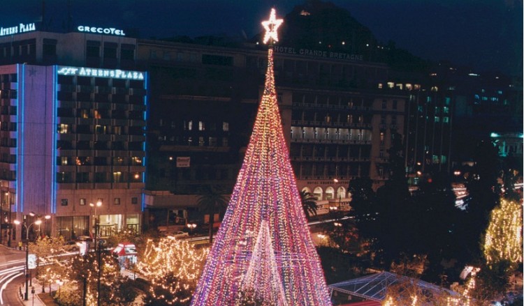 Απόψε ανάβει το χριστουγεννιάτικο δέντρο στο Σύνταγμα – Το πρόγραμμα των εορταστικών εκδηλώσεων
