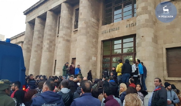 Προφυλακιστέοι οι δύο κατηγορούμενοι για τη δολοφονία της φοιτήτριας στη Ρόδο