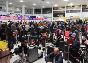 Βρετανία: Κλειστό μέχρι την Παρασκευή το αεροδρόμιο Γκάτγουικ