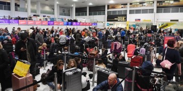 Βρετανία: Κλειστό μέχρι την Παρασκευή το αεροδρόμιο Γκάτγουικ