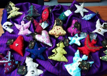 Χριστουγεννιάτικα στολίδια με... ποντιακή πινελιά, για καλό σκοπό (φωτο)