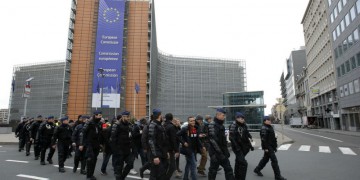 «Κίτρινα γιλέκα»: Διαδήλωση και στο Βέλγιο, 70 συλλήψεις στις Βρυξέλλες