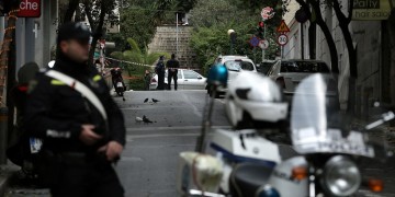 Έκρηξη στο Κολωνάκι: Το κίτρινο υγρό στον εκρηκτικό μηχανισμό ανησυχεί την Αντιτρομοκρατική