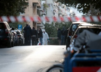 Έκρηξη στο Κολωνάκι: Εκτός κινδύνου ο αστυνομικός που τραυματίστηκε κατά την έκρηξη (βίντεο)