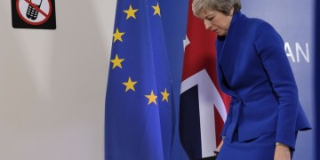 Ραγδαίες εξελίξεις στη Βρετανία: Προς αναβολή η ψηφοφορία για το Brexit