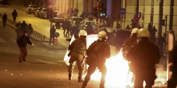 Ένταση στα Εξάρχεια μετά την πορεία για τον Γρηγορόπουλο 3