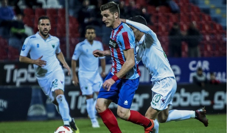 Super League: Ισοπαλία στη Ν. Σμύρνη, τρίποντο ο Παναιτωλικός