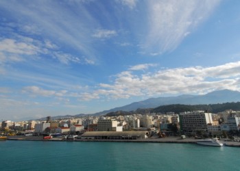 Στο λιμάνι της Πάτρας προσέκρουσε το «Superfast 2»