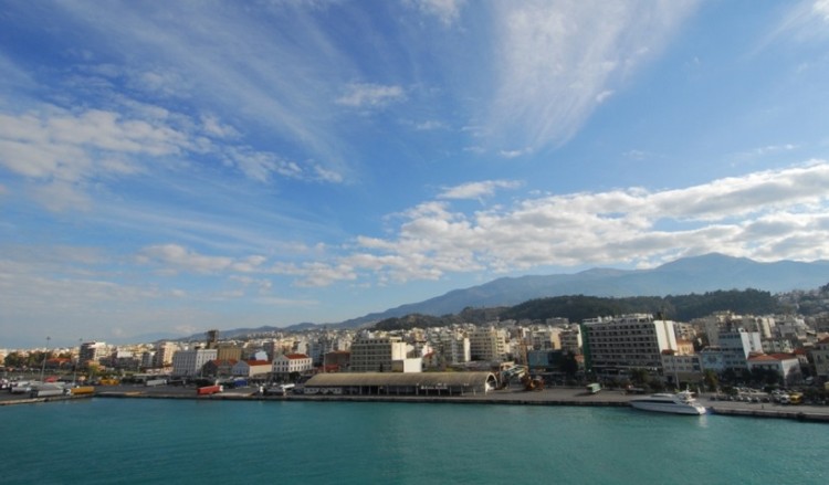 Στο λιμάνι της Πάτρας προσέκρουσε το «Superfast 2»