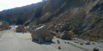 Πλωμάρι: Νέες κατολισθήσεις από τις έντονες βροχοπτώσεις