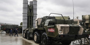 Ρωσία: Το αντιπυραυλικό σύστημα S-350 Vityaz θα αντικαταστήσει τους S-300